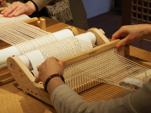 経糸と緯糸が織りなすほっこりとした時間「手織りでつくる小物入れ