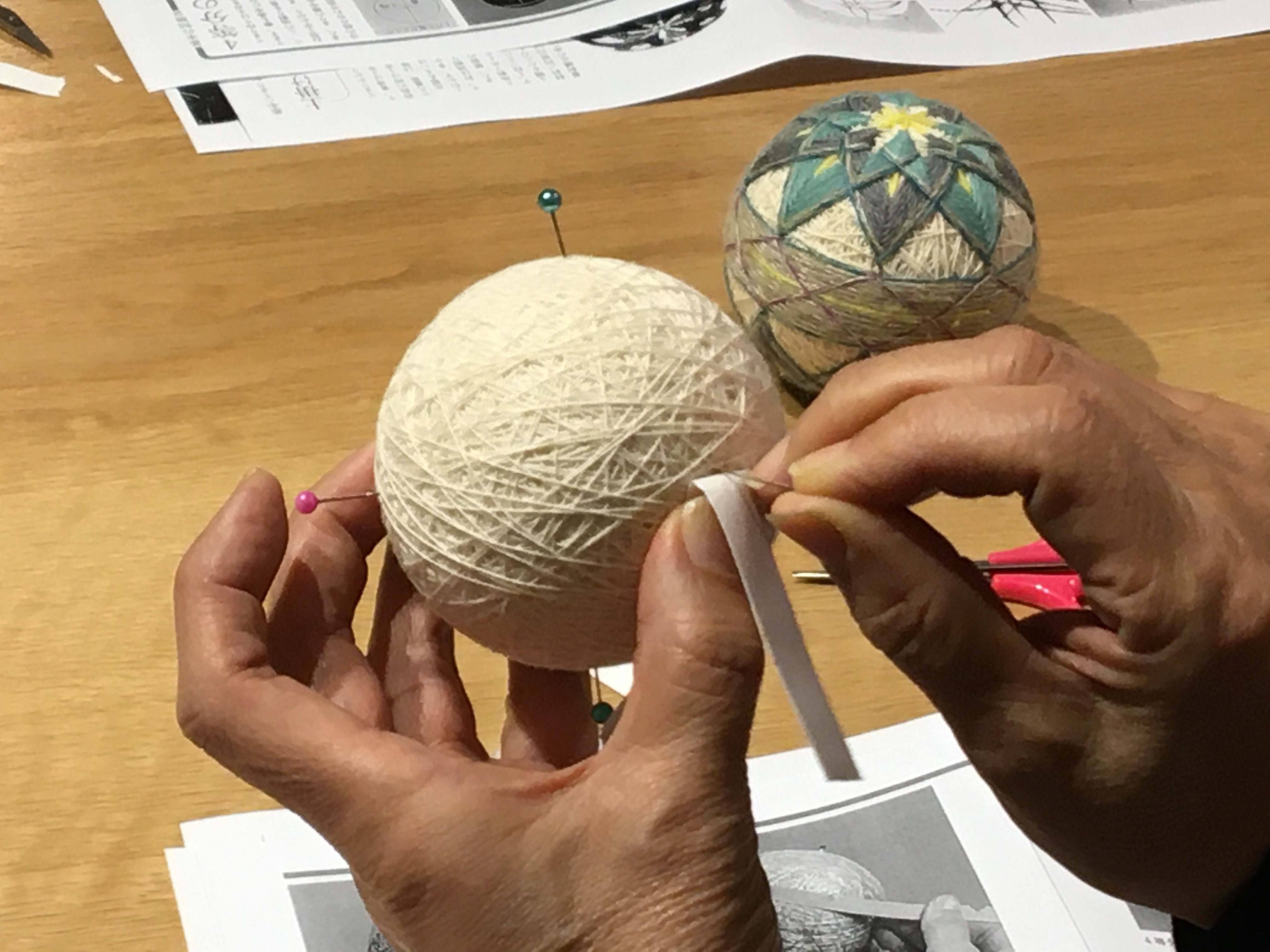 古くて新しい幾何学の球体美しい伝統工芸品「手まり」講習会 YUI 旅と 暮らしと